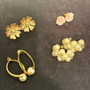 Elegant Gold and Pearl Women's Jewelry Set